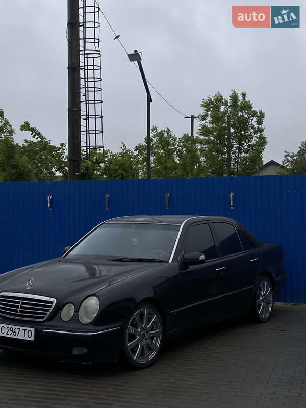 Mercedes-benz E-class (2000)