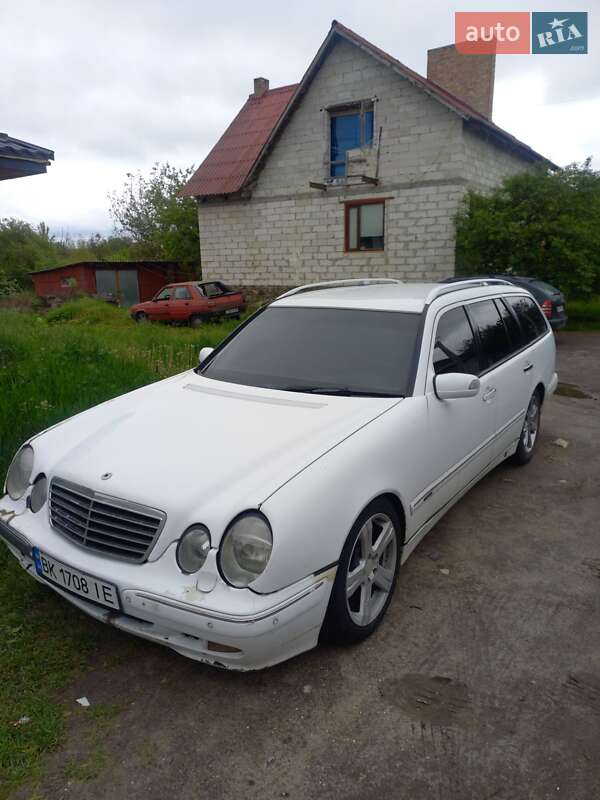 Mercedes-benz E-class (2001)
