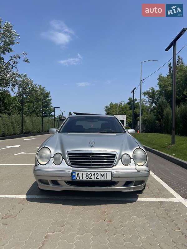 Mercedes-benz E-class (2001)