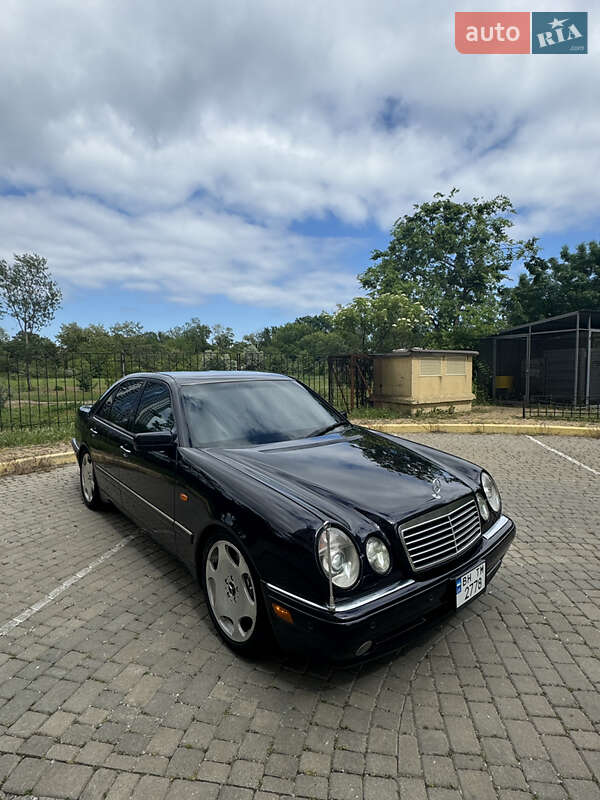 Mercedes-benz E-class (1997)
