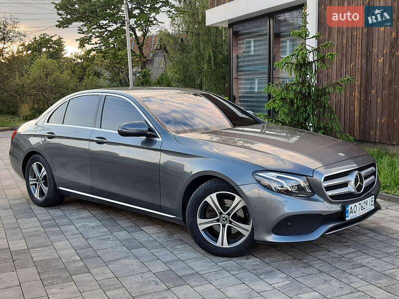 Mercedes-benz E-class (2017)