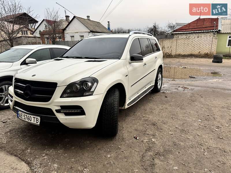 Mercedes-benz Gl-class (2012)