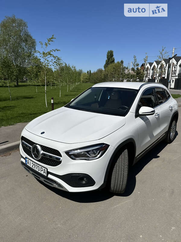 Mercedes-benz Gla-class (2020)