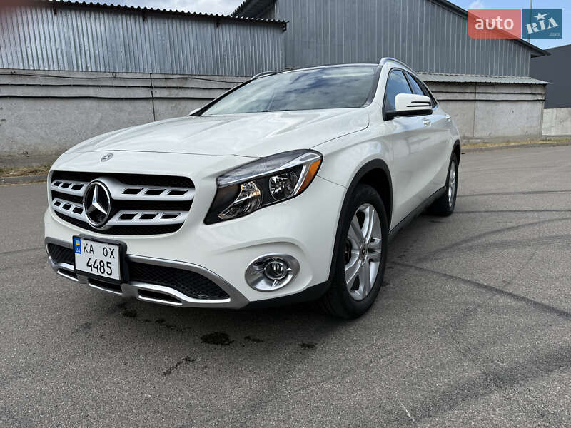 Mercedes-benz Gla-class (2017)