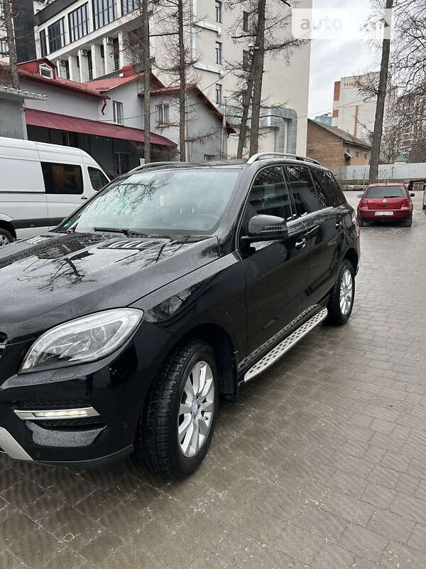 Mercedes-benz M-class (2015)