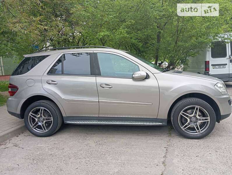 Mercedes-benz M-class (2008)