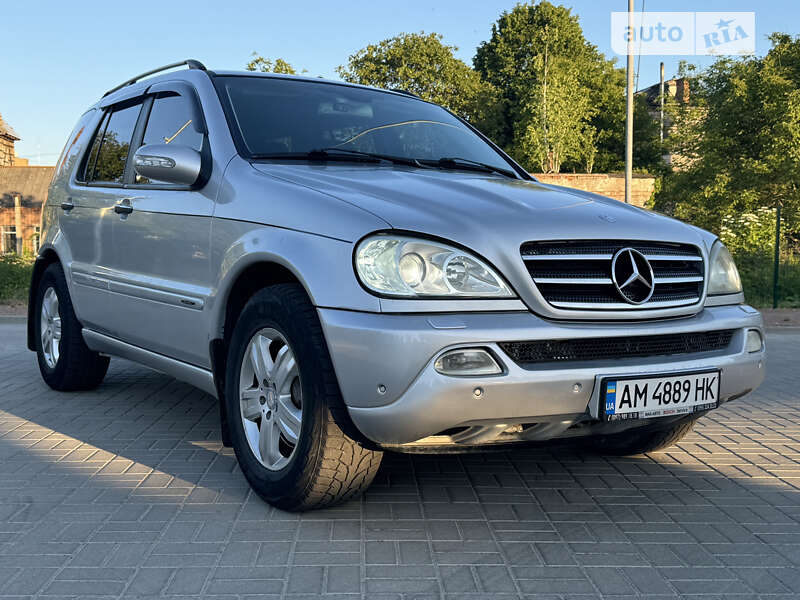 Mercedes-benz M-class (2005)