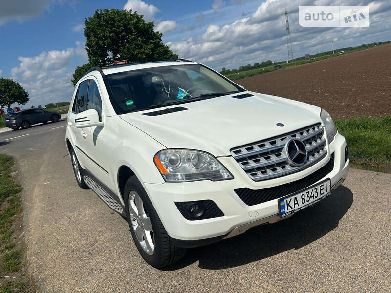 Mercedes-benz M-class (2011)