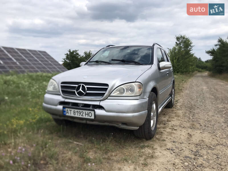 Mercedes-benz M-class (2004)