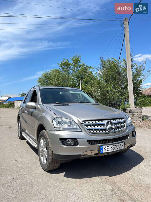 Mercedes-benz M-class (2008)