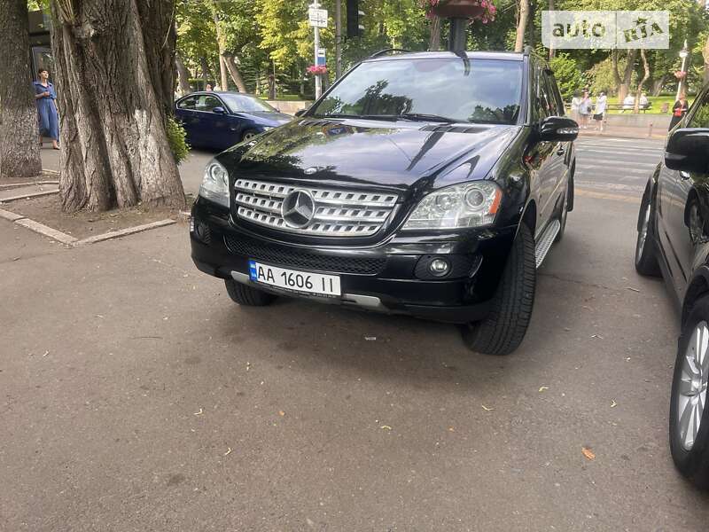 Mercedes-benz M-class (2008)