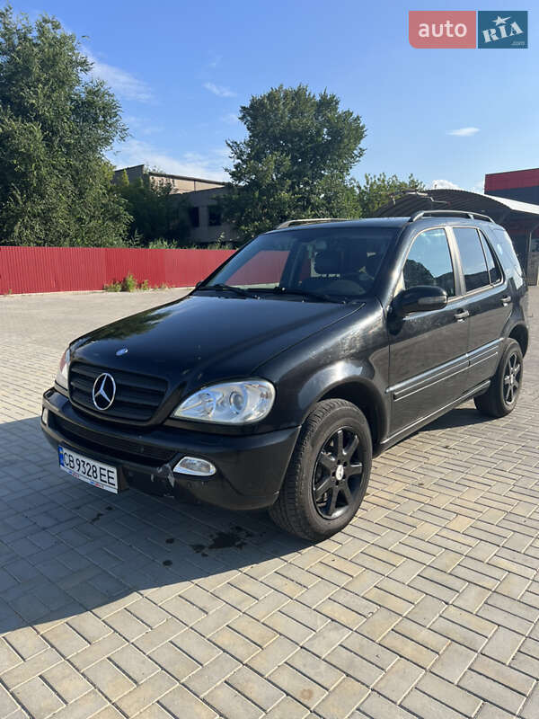 Mercedes-benz M-class (2004)