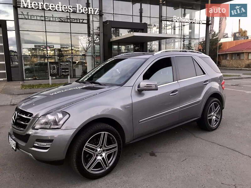 Mercedes-benz M-class (2011)