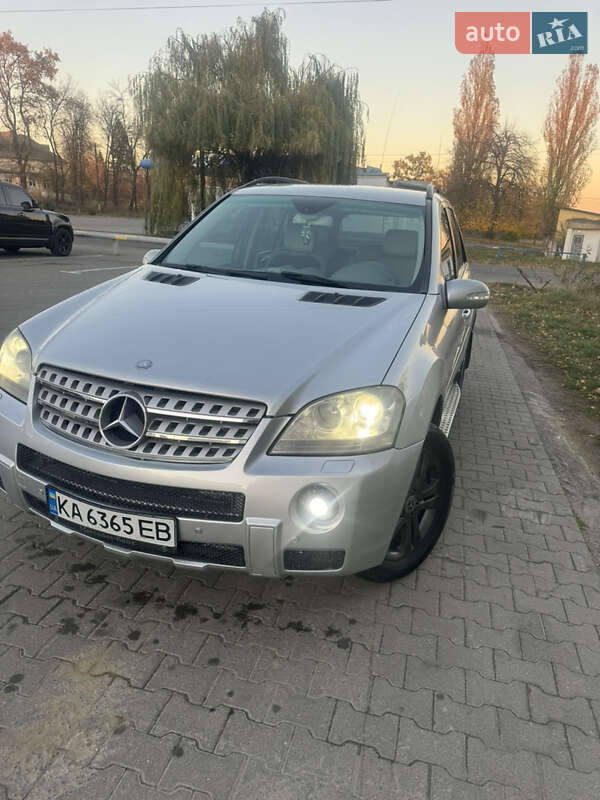 Mercedes-benz M-class (2006)