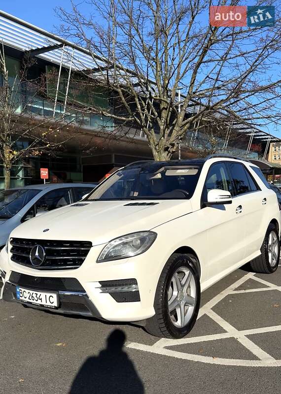 Mercedes-benz M-class (2015)