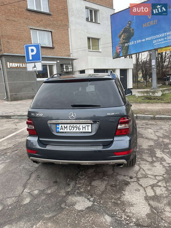 Mercedes-benz M-class (2011)