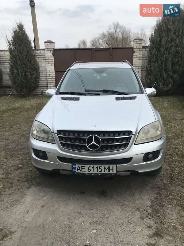 Mercedes-benz M-class (2006)