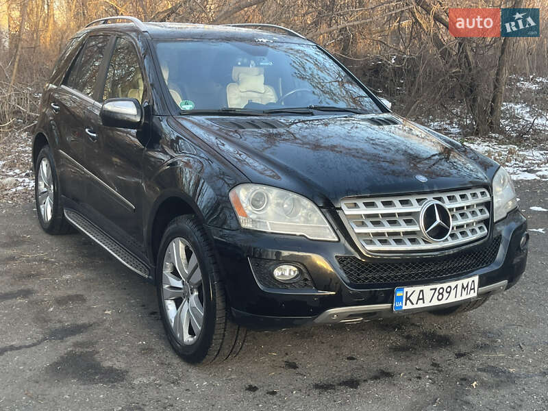 Mercedes-benz M-class (2010)