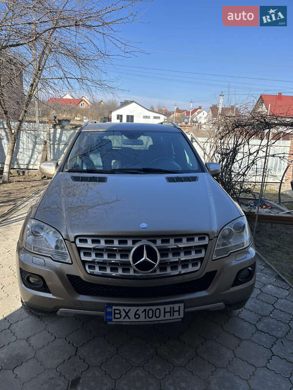Mercedes-benz M-class (2009)