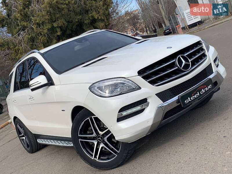 Mercedes-benz M-class (2012)