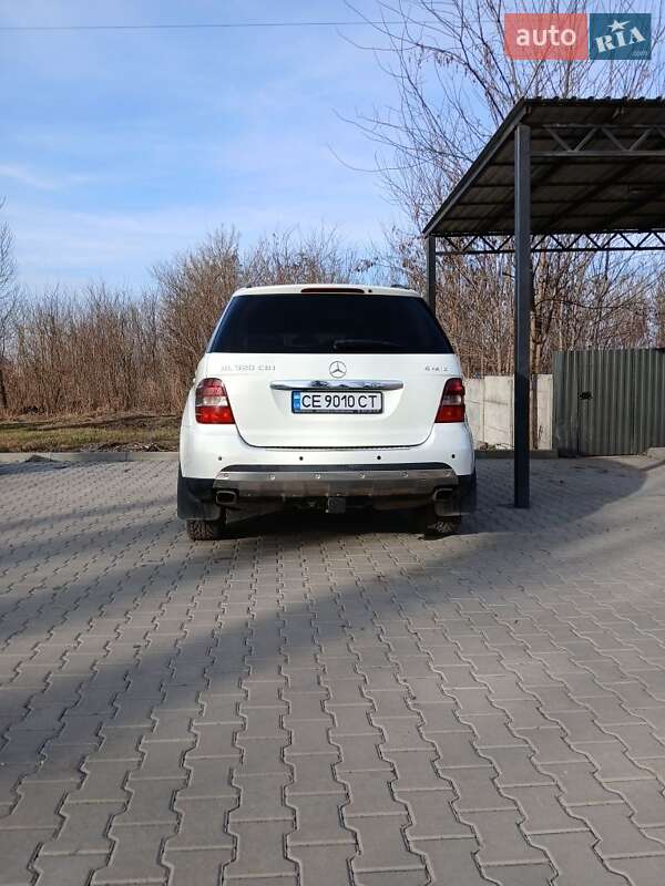 Mercedes-benz M-class (2008)