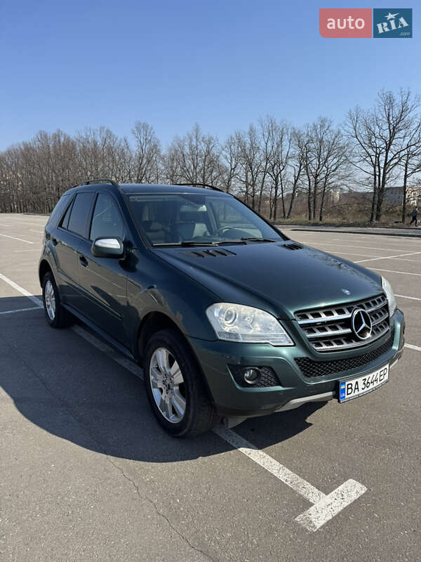Mercedes-benz M-class (2009)