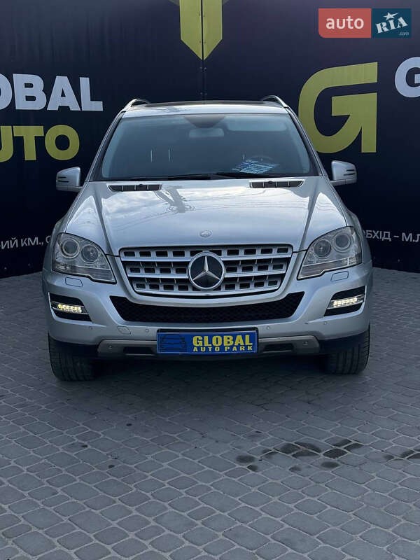 Mercedes-benz M-class (2010)