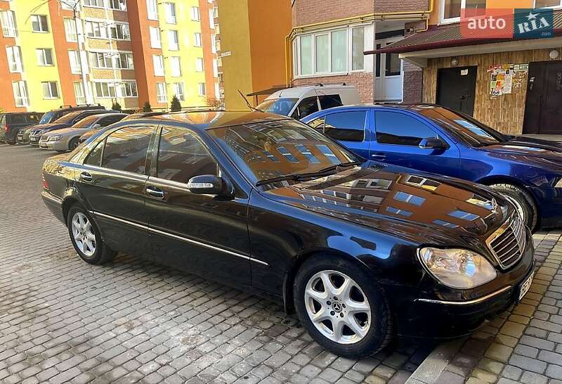 Mercedes-benz S-class (2004)