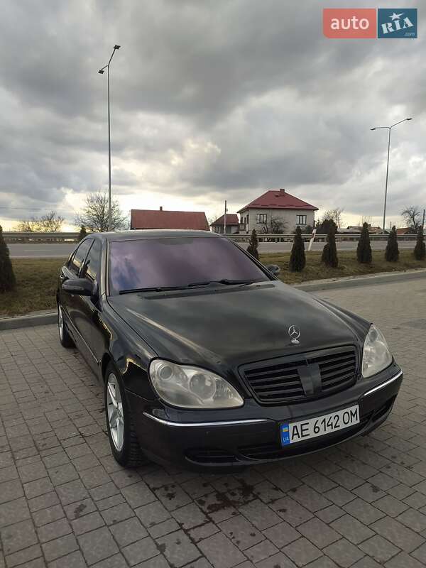 Mercedes-benz S-class (2004)