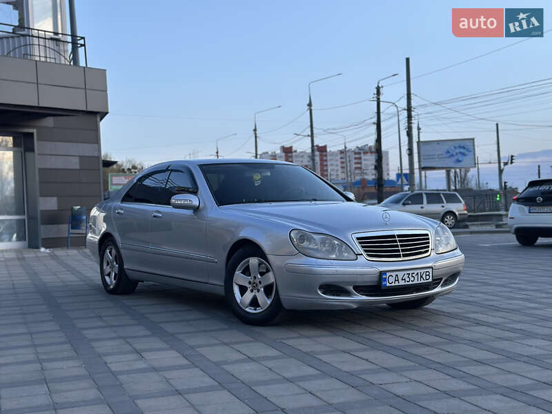 Mercedes-benz S-class (2004)