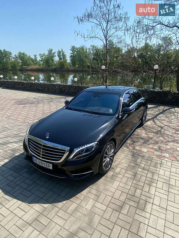 Mercedes-benz S-class (2015)