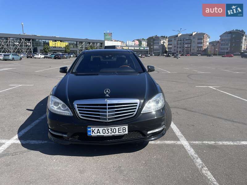 Mercedes-benz S-class (2010)