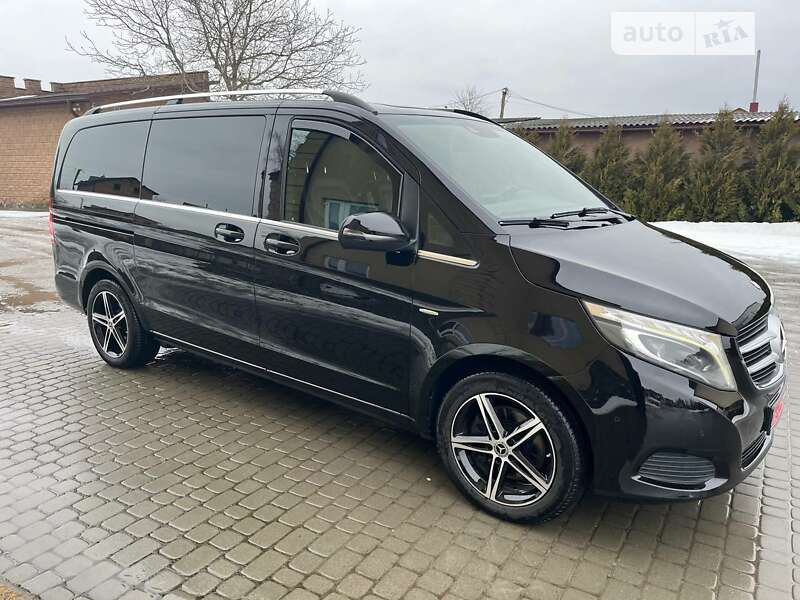 Mercedes-benz V-class (2016)