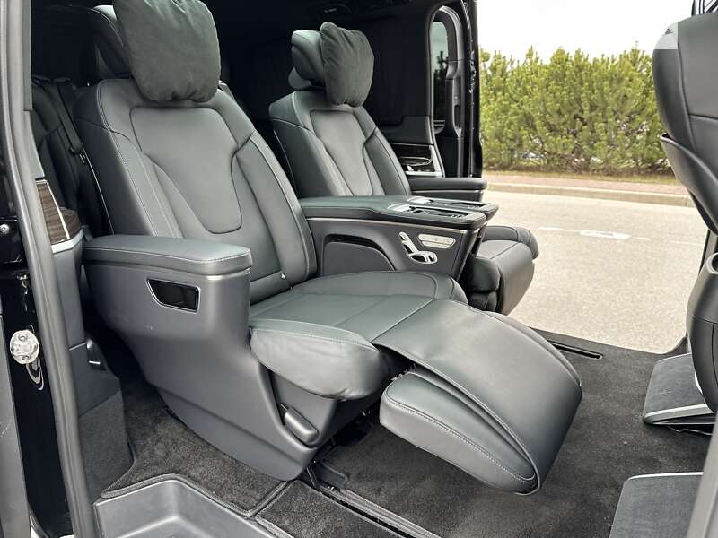Mercedes-benz V-class (2021)