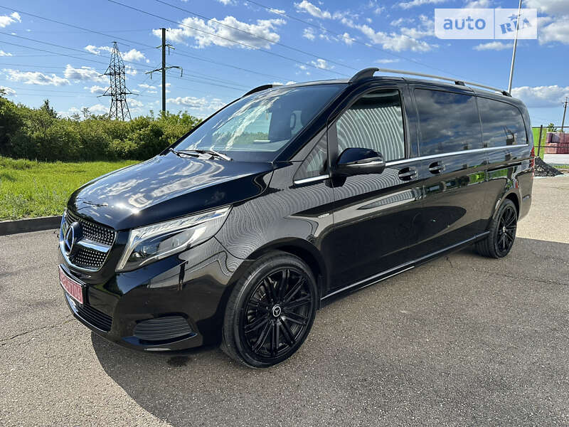 Mercedes-benz V-class (2017)