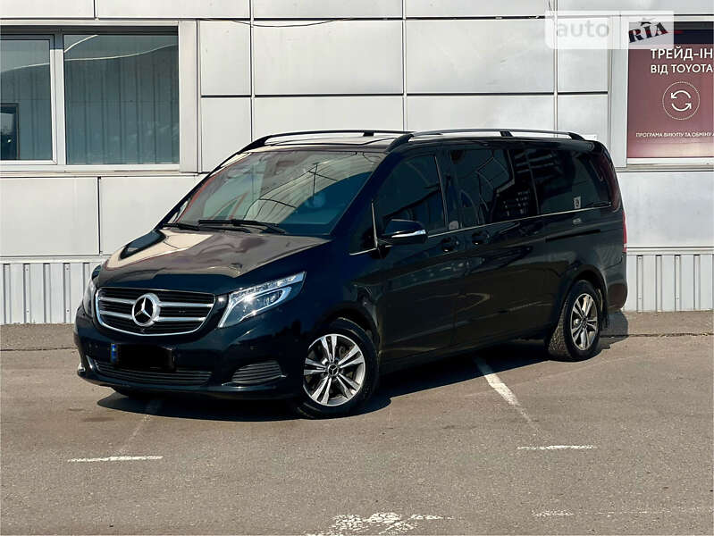 Mercedes-benz V-class (2015)