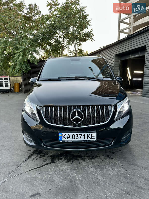 Mercedes-benz V-class (2017)