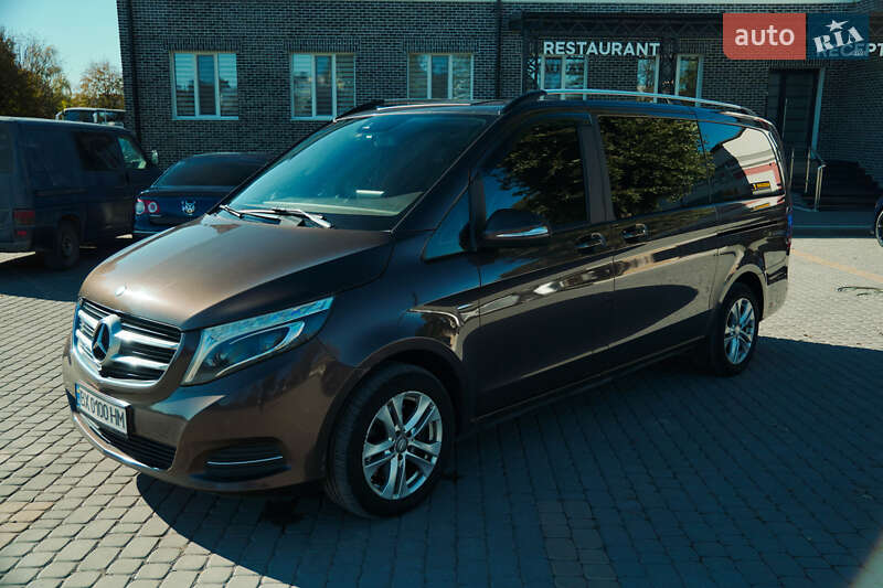 Mercedes-benz V-class (2016)