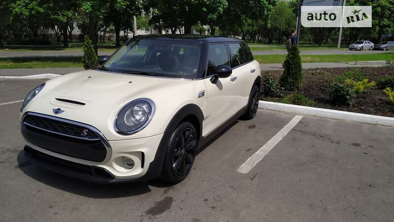 Mini Cooper s clubman (2017)