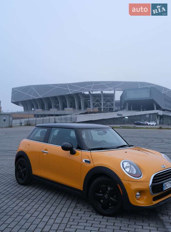 Mini Cooper (2021)