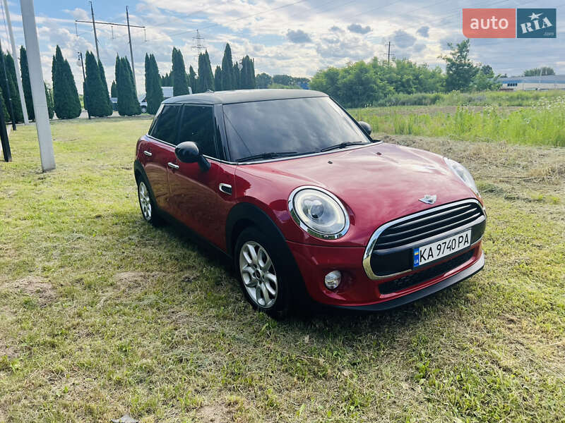 Mini Cooper (2017)
