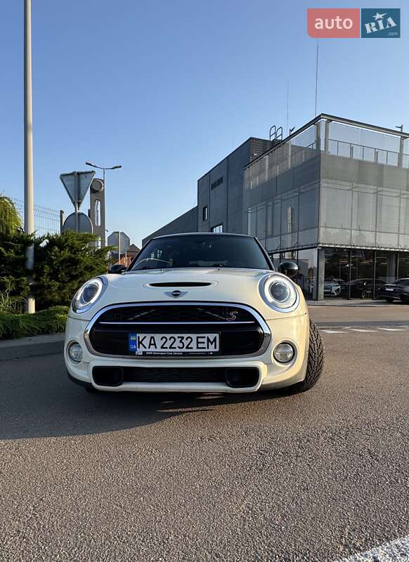 Mini Cooper (2014)
