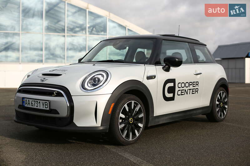 Mini Cooper (2021)