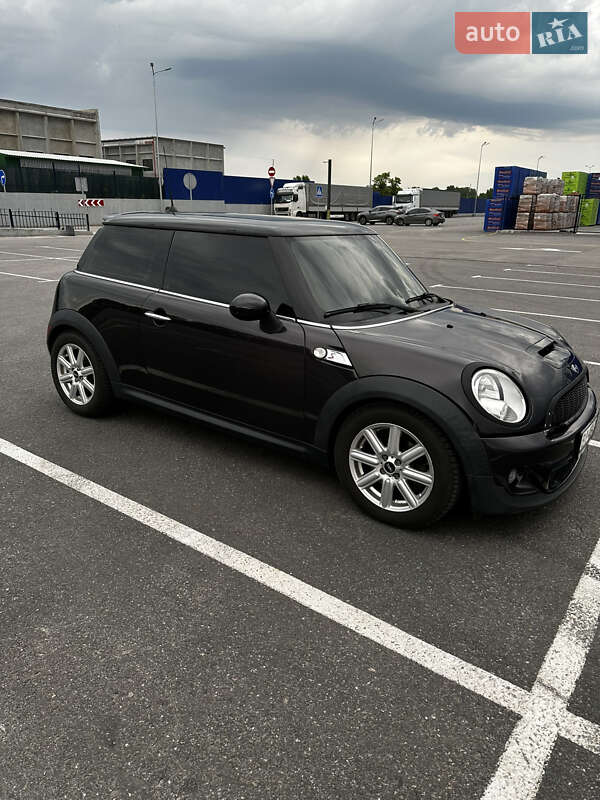 Mini Hatch (2012)