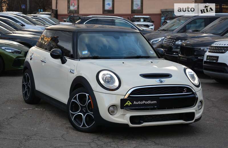 Mini Cooper (2014)