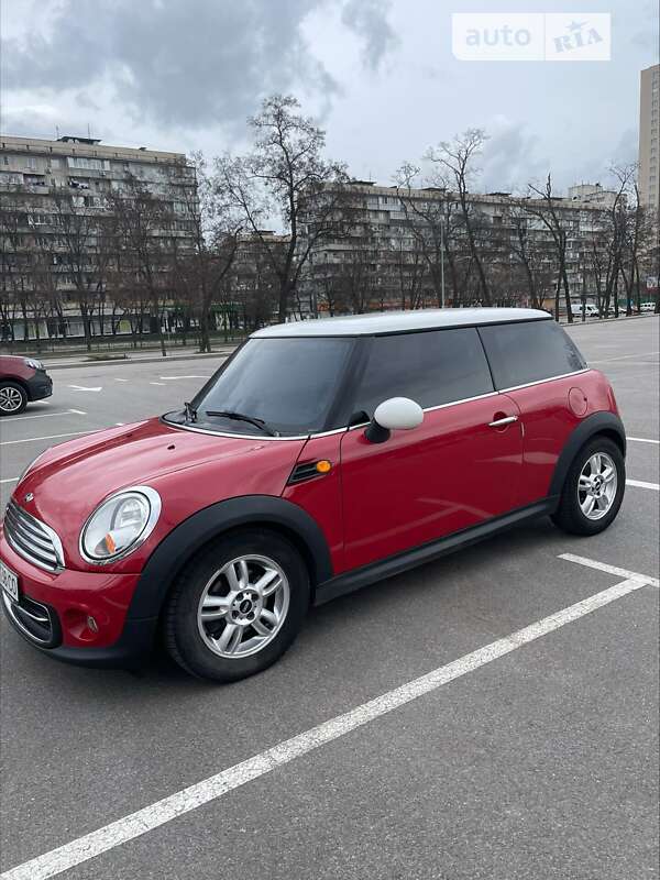 Mini Cooper (2013)