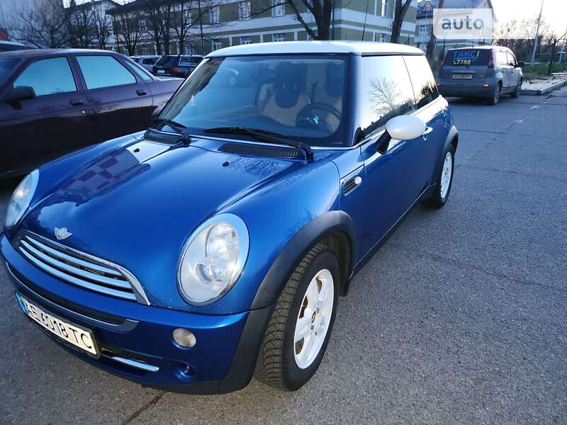 Mini Hatch (2006)