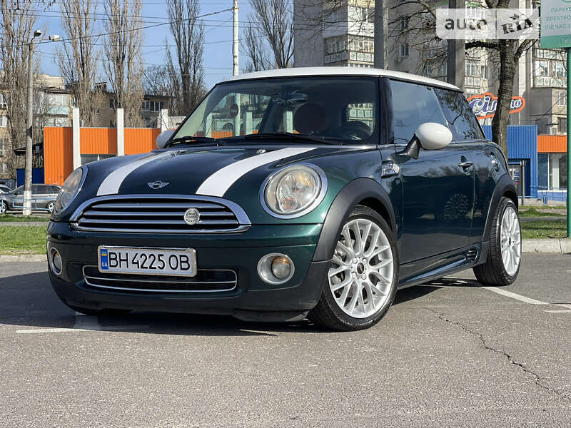 Mini Hatch (2008)