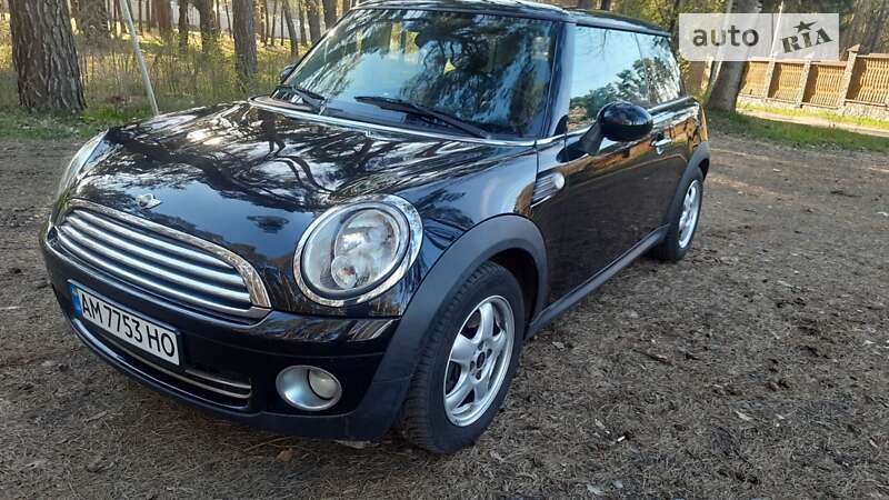 Mini Hatch (2009)