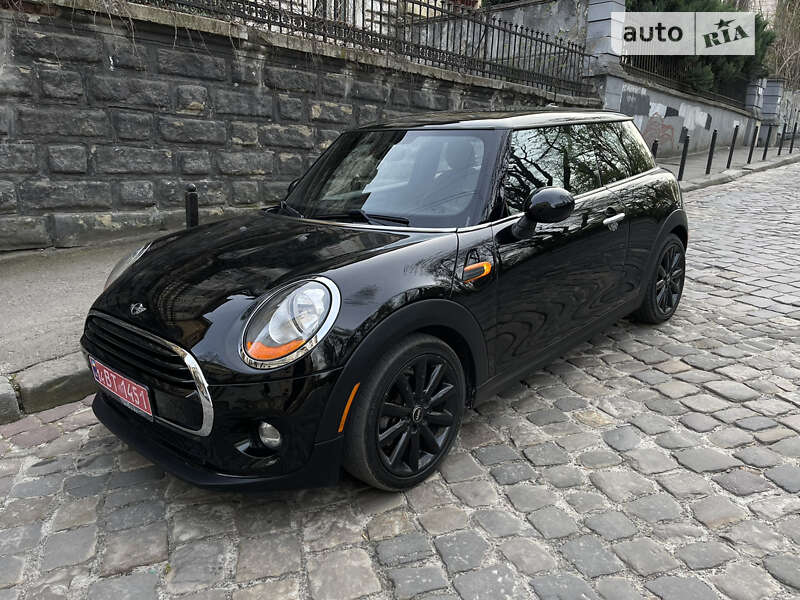 Mini Hatch (2015)